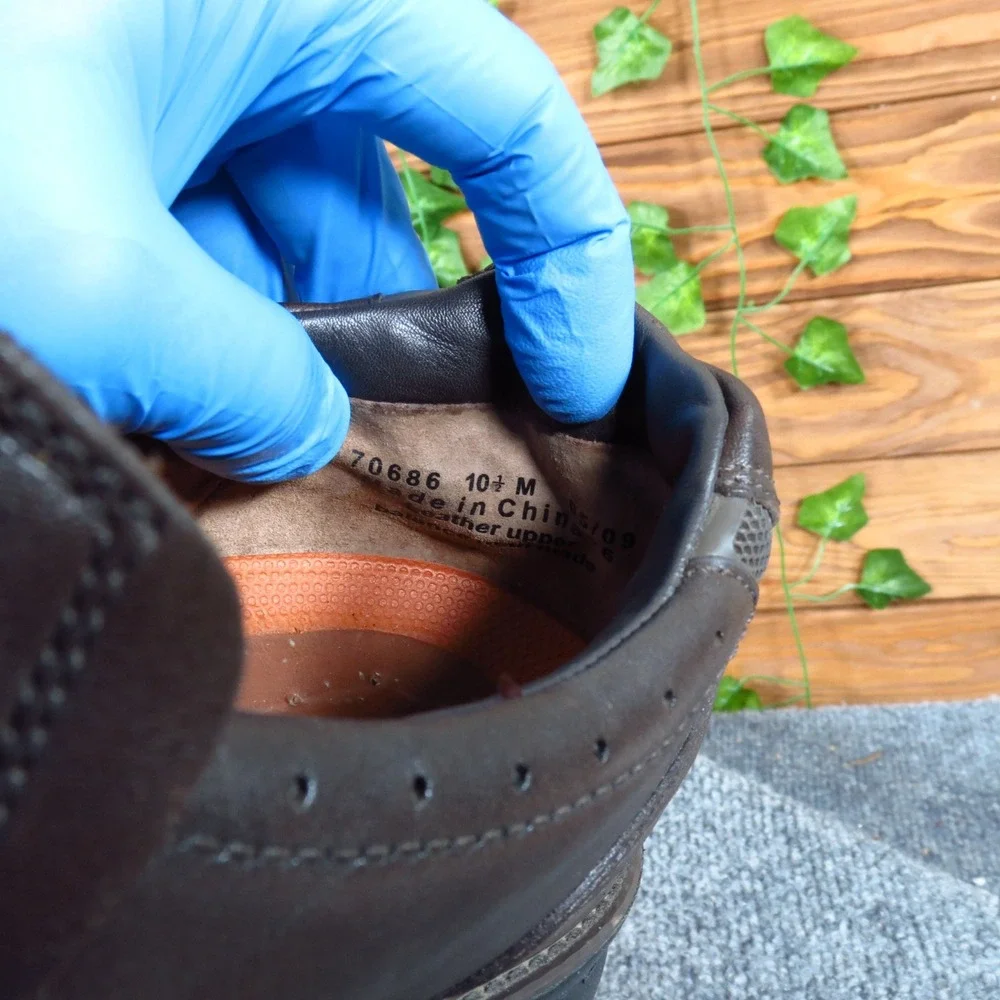 Clarks unstructured un